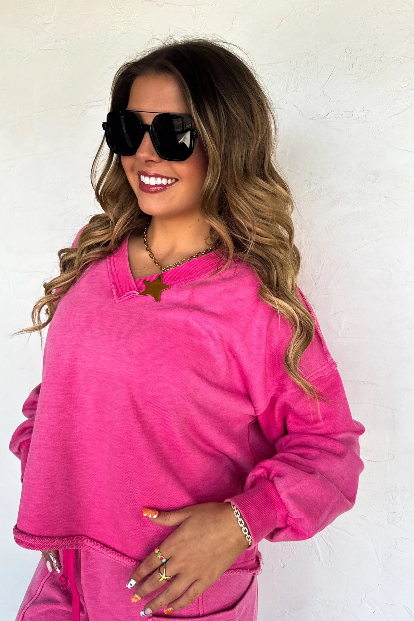 Faded Feels V-neck Pullover