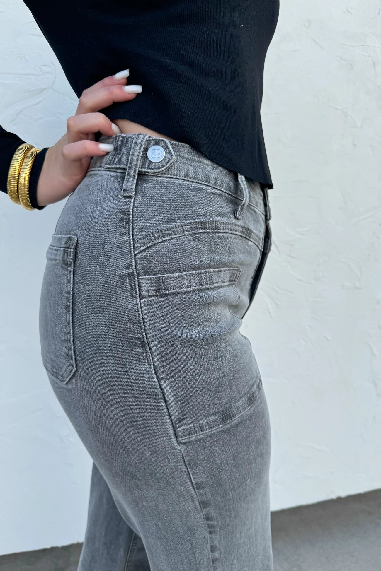 Grey Clover Front Pocket Jean