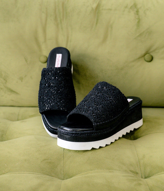 Ophelia Wedges in Black