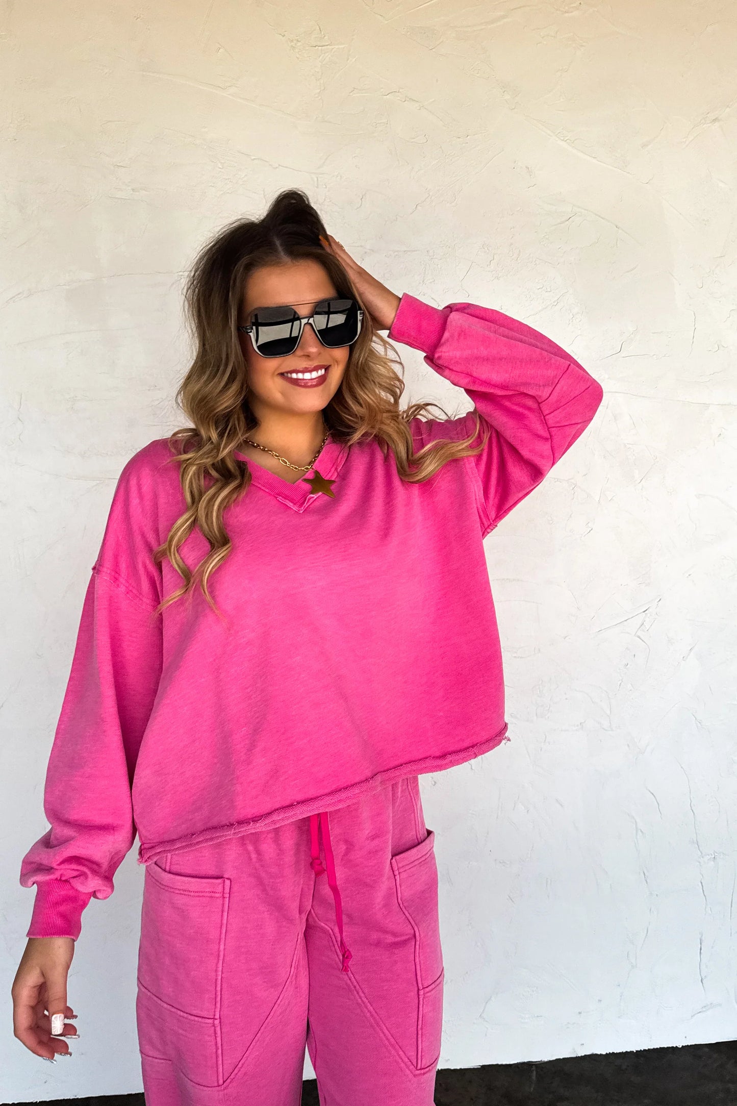 Faded Feels V-neck Pullover