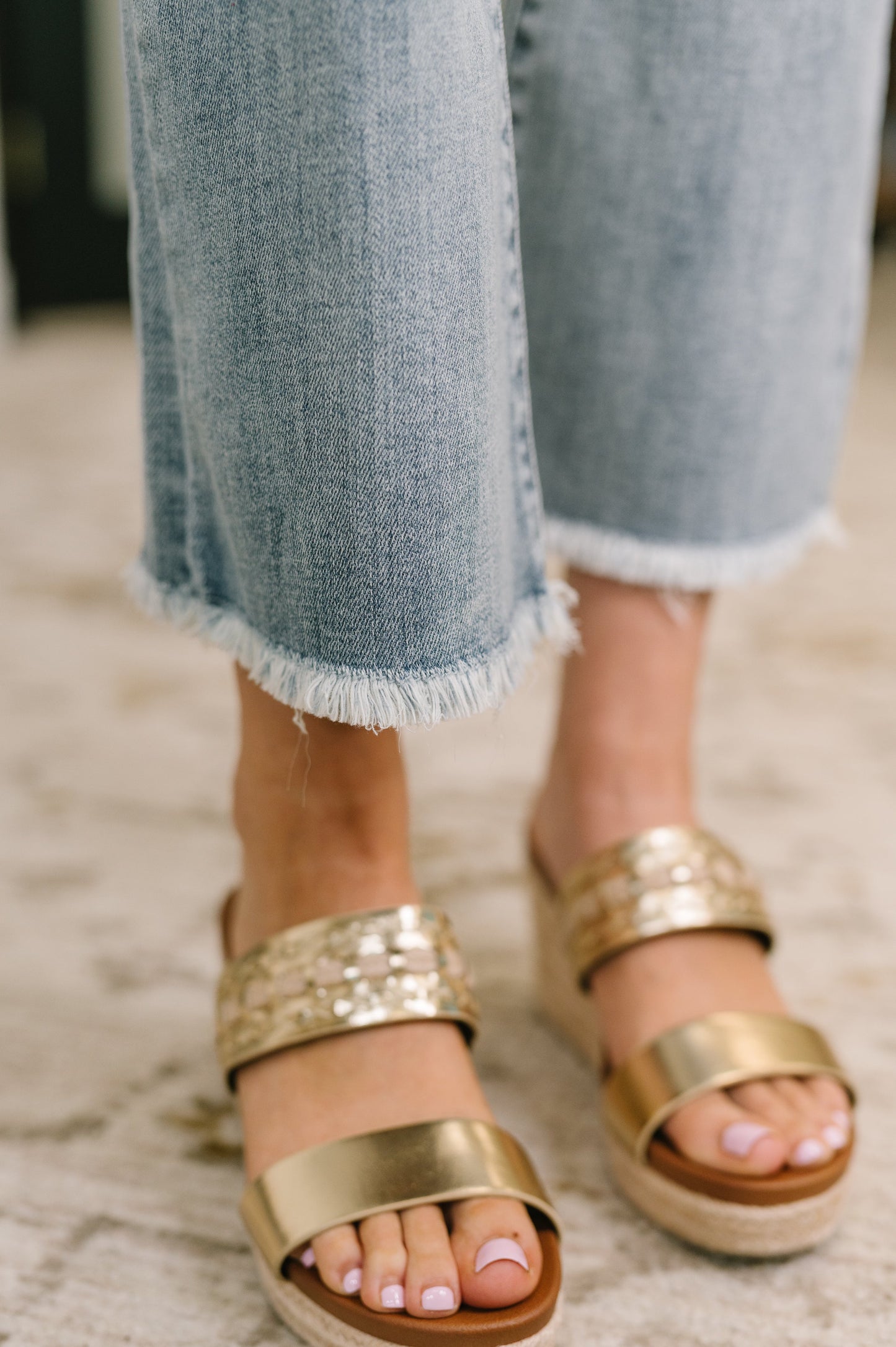 Mckaylee Mid Rise Kick Flare Jeans with Frayed Hem