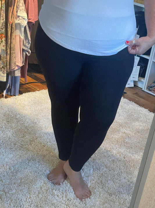 Mono B Classic Leggings w/ Back Pockets