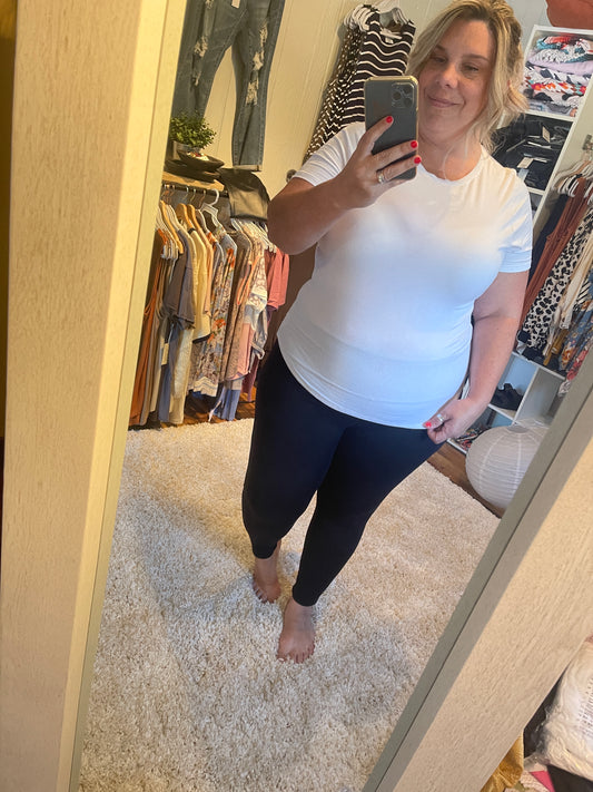 Mono B Classic Leggings w/ Back Pockets